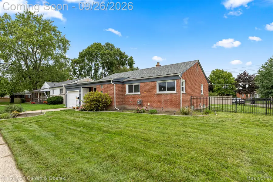 29530 Robert Drive, Livonia, MI 48150 - #3