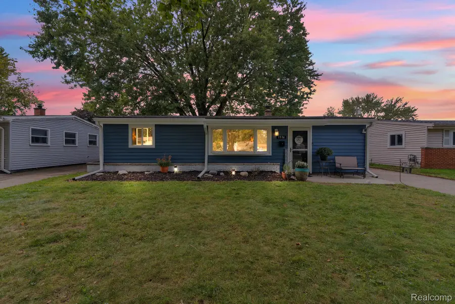 1536 S Carlson Street, Westland, MI 48186 - #2