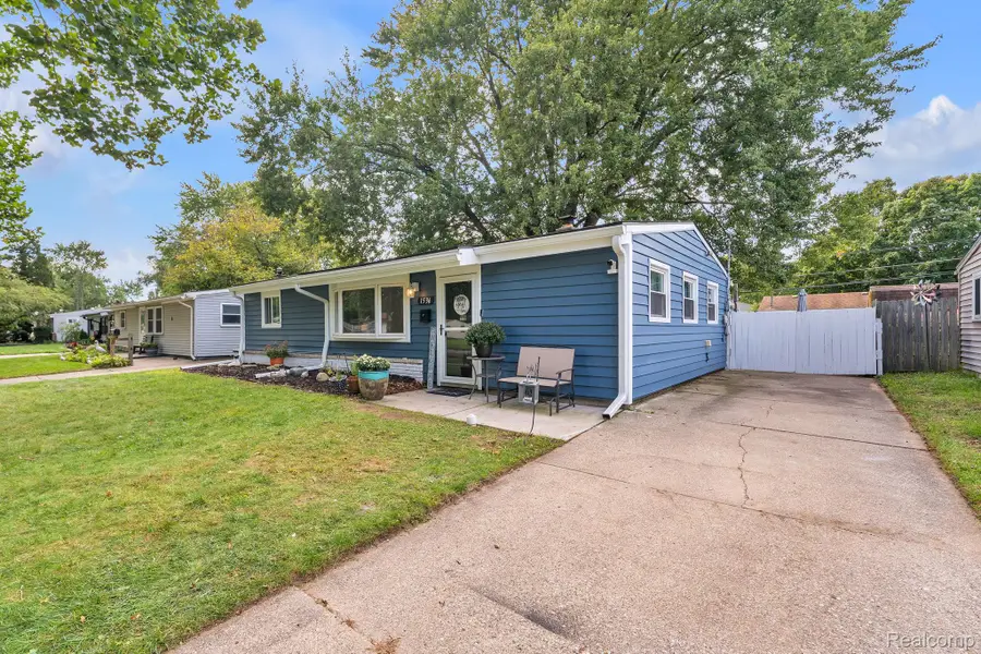 1536 S Carlson Street, Westland, MI 48186 - #3