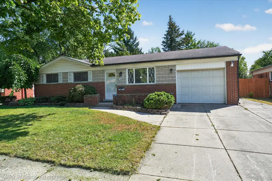 31428 Hartwick Drive, Warren, MI 48088 - #3