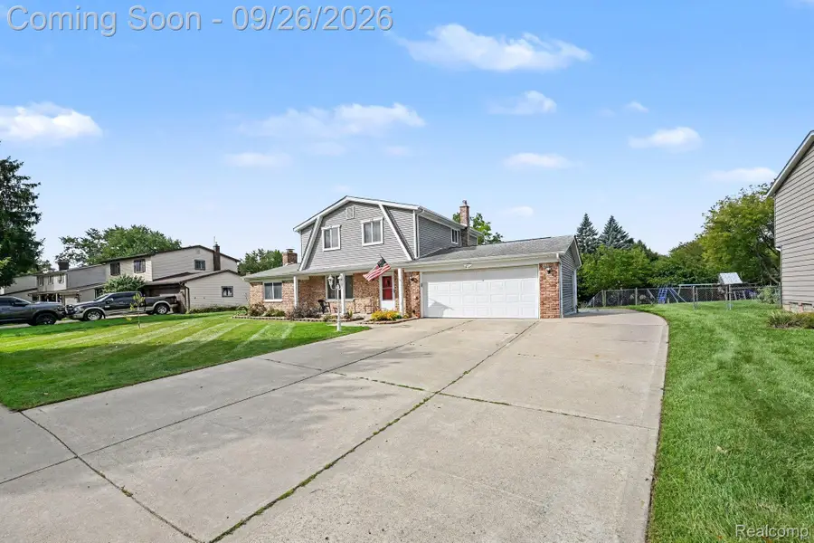 6101 Barker Drive, Waterford, MI 48329 - #3