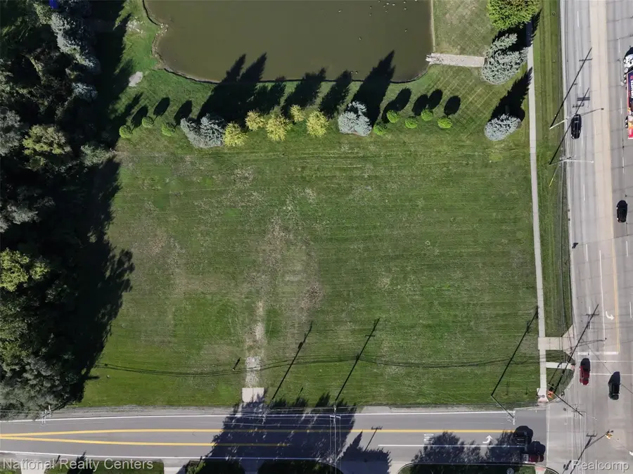 34843 Hayes Road, Sterling Heights, MI 48312 - #2
