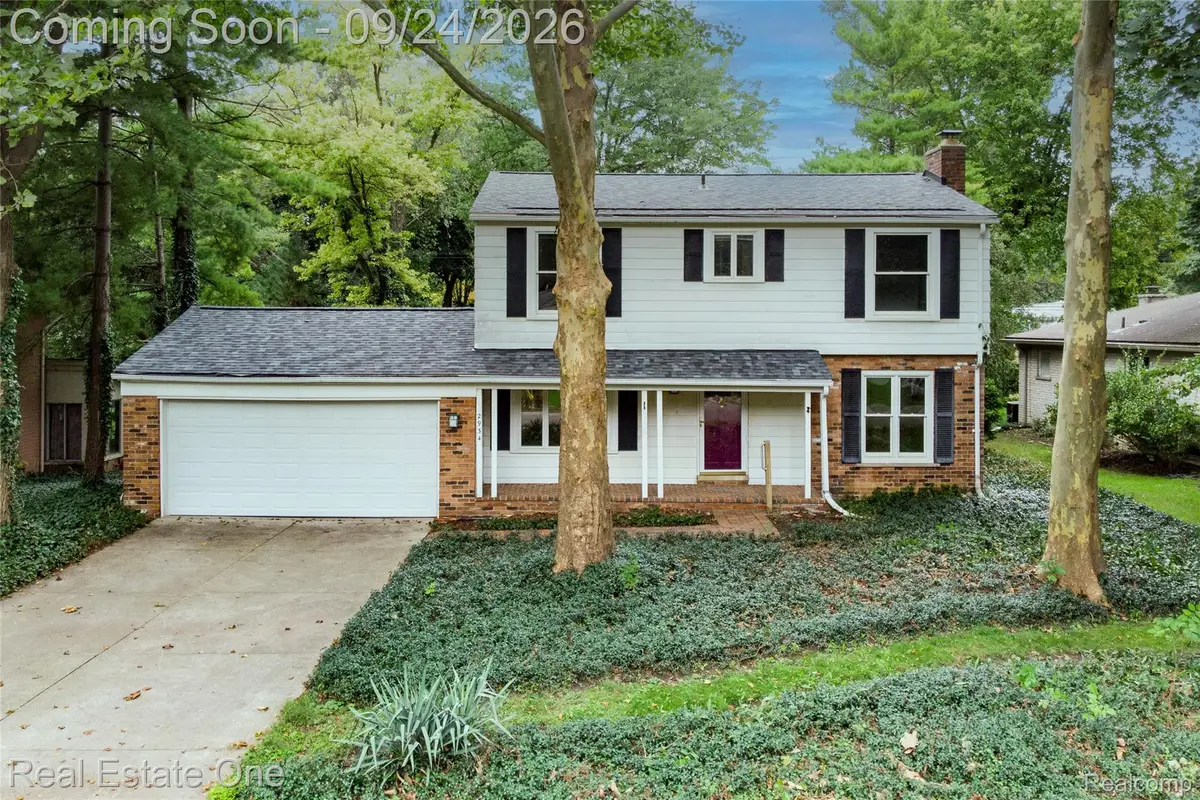 2934 Bolingbroke Drive, Troy, MI 48084 - #1