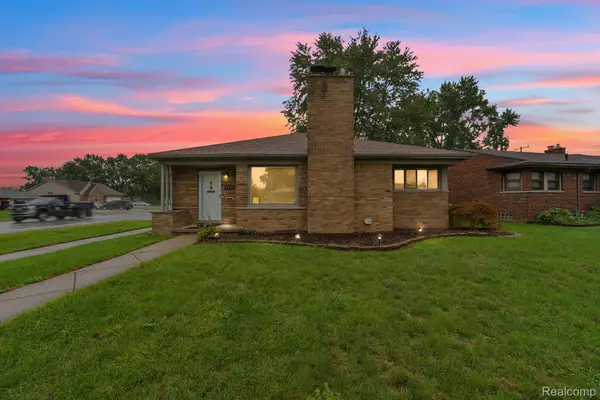 9458 Marion Crescent, Redford, MI 48239