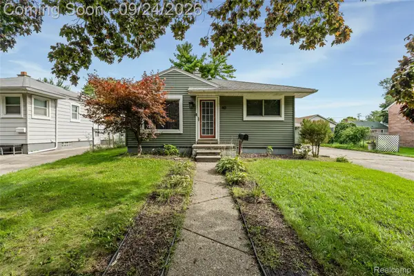 40 Dorothea Street, MountClemens, MI 48043
