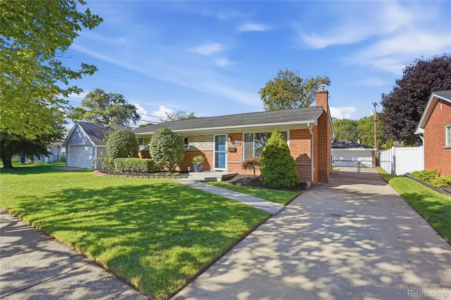 14833 Fairfield Street, Livonia, MI 48154 - #2