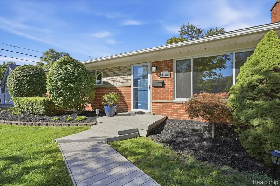 14833 Fairfield Street, Livonia, MI 48154 - #3