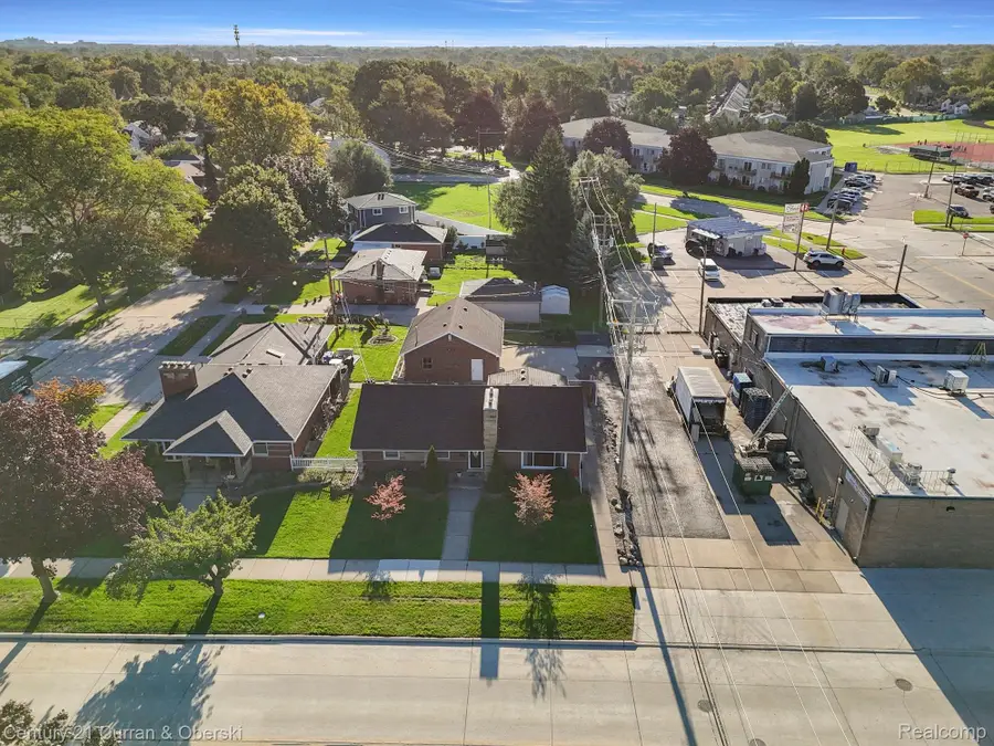 8017 Rosedale Boulevard, Allen Park, MI 48101 - #3