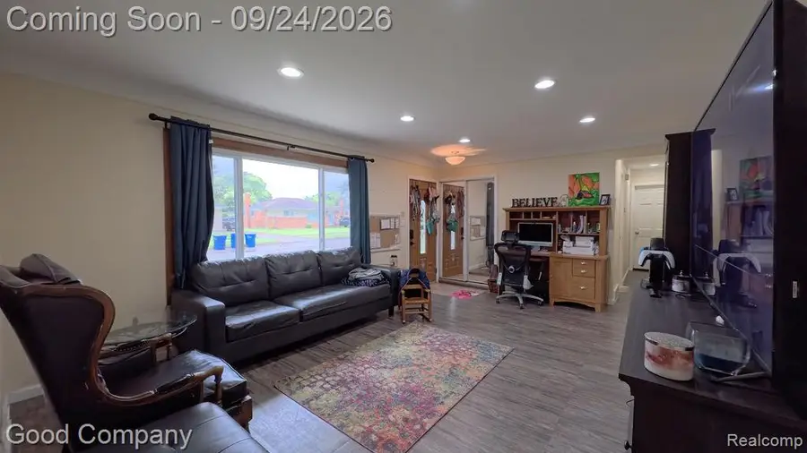 26726 Kelsey Drive, Warren, MI 48091 - #2