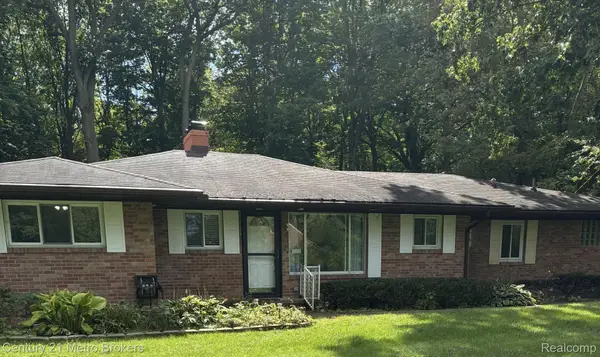 6240 Woodmoor Drive, Burton, MI 48509