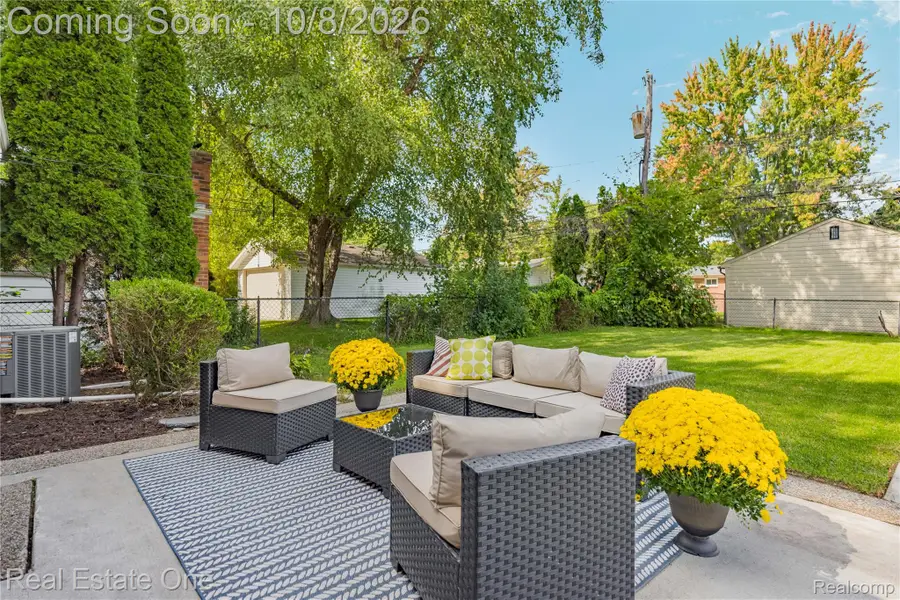 424 W La Salle Avenue, Royal Oak, MI 48073 - #3