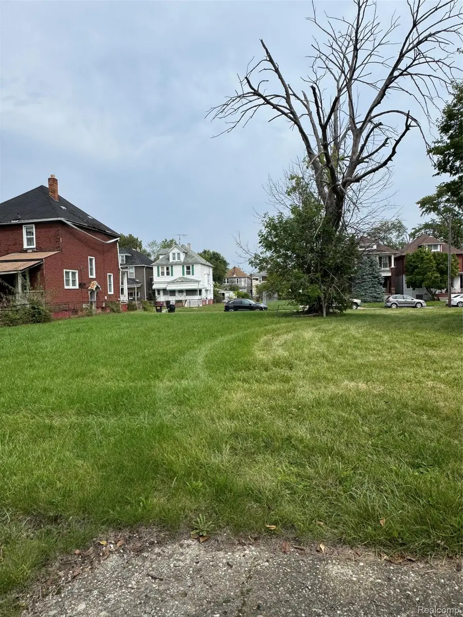 5837 Iroquois Street, Detroit, MI 48213 - #3