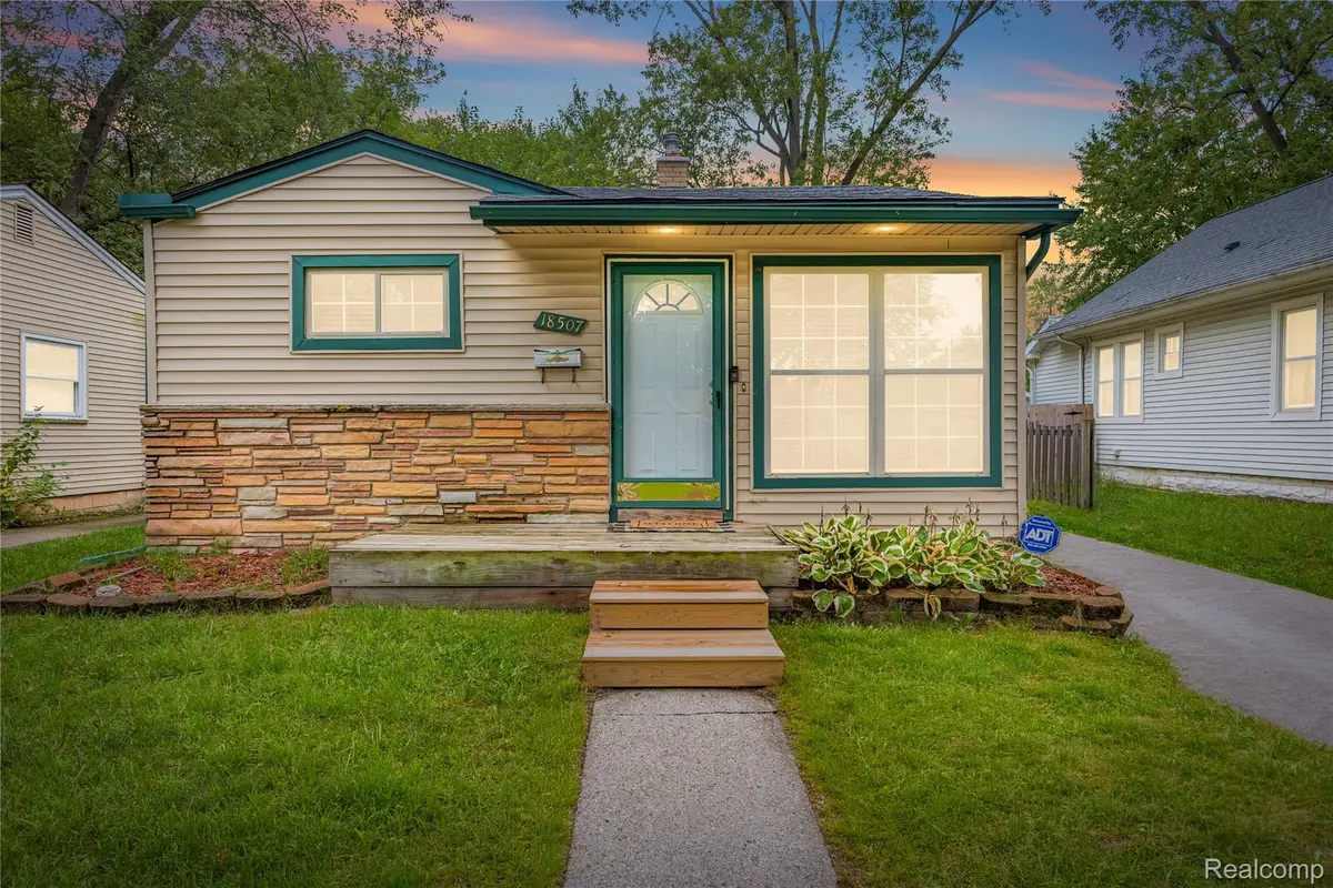 18507 Brady, Redford, MI 48240 - #1