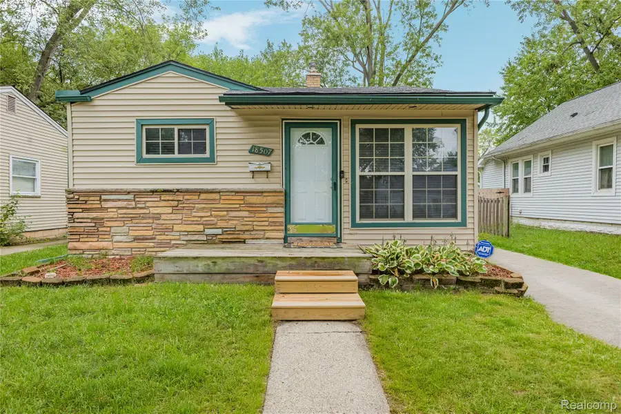 18507 Brady, Redford, MI 48240 - #2