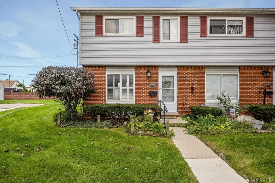 27750 Eastwick Square, Roseville, MI 48066 - #2