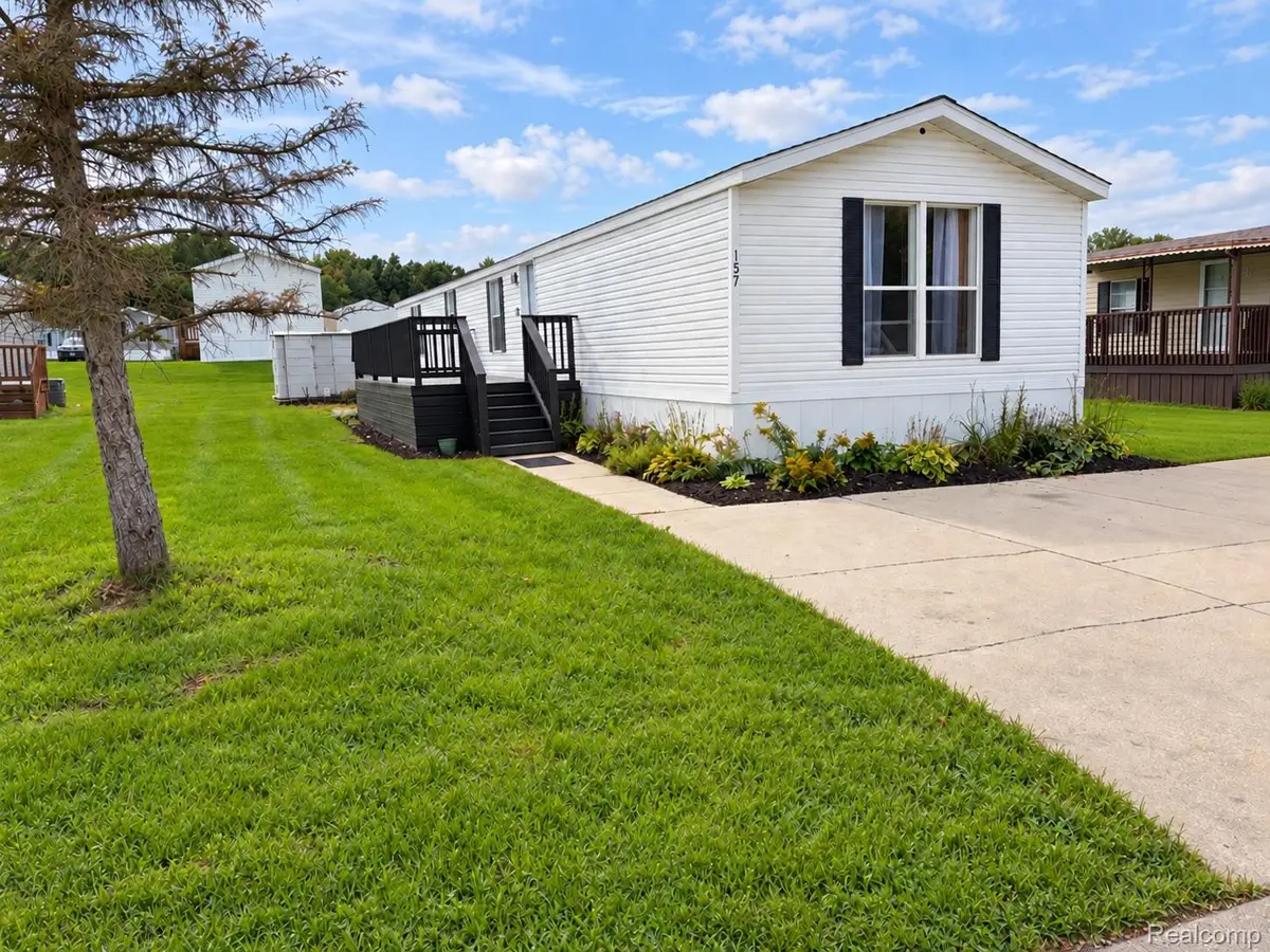 157 Pheasant Lane, Grand Blanc, MI 48439 - #1