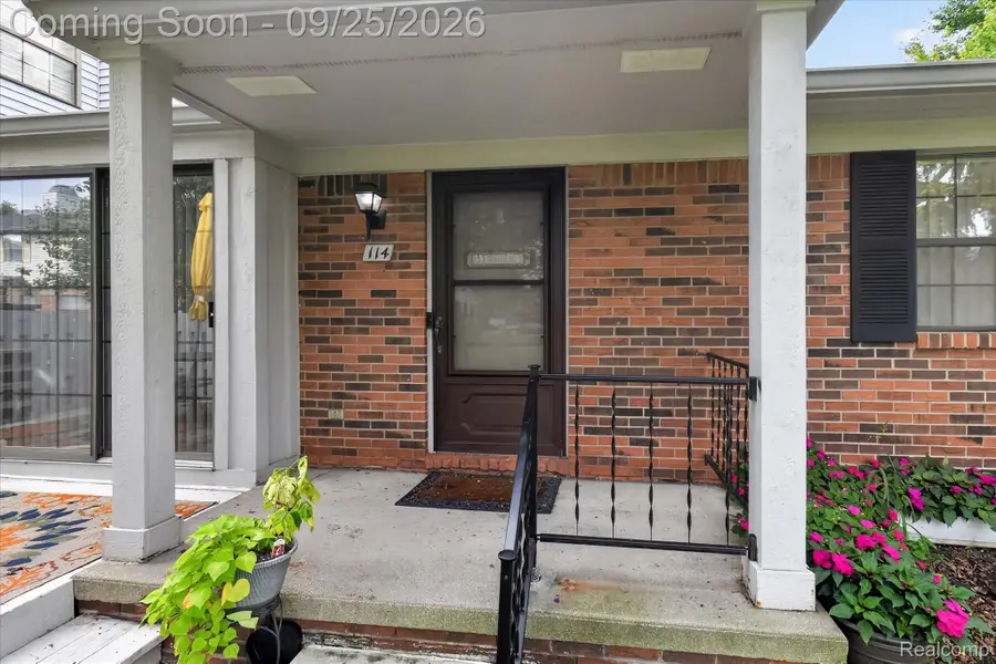 43598 W Arbor Way Drive #114, Canton, MI 48188 - #2