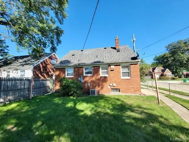 24503 Brittany Avenue, Eastpointe, MI 48021 - #2