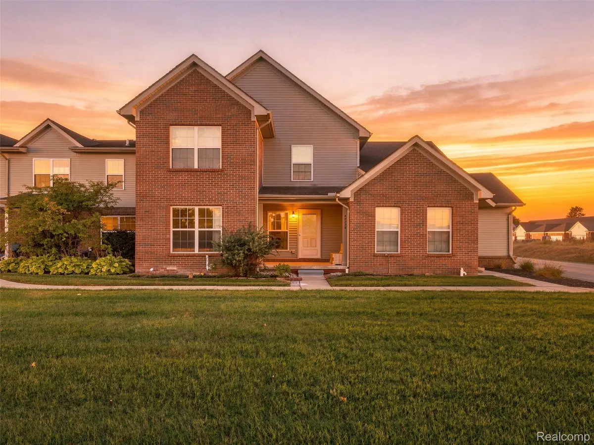 48728 Chester Court, Chesterfield, MI 48047 - #1