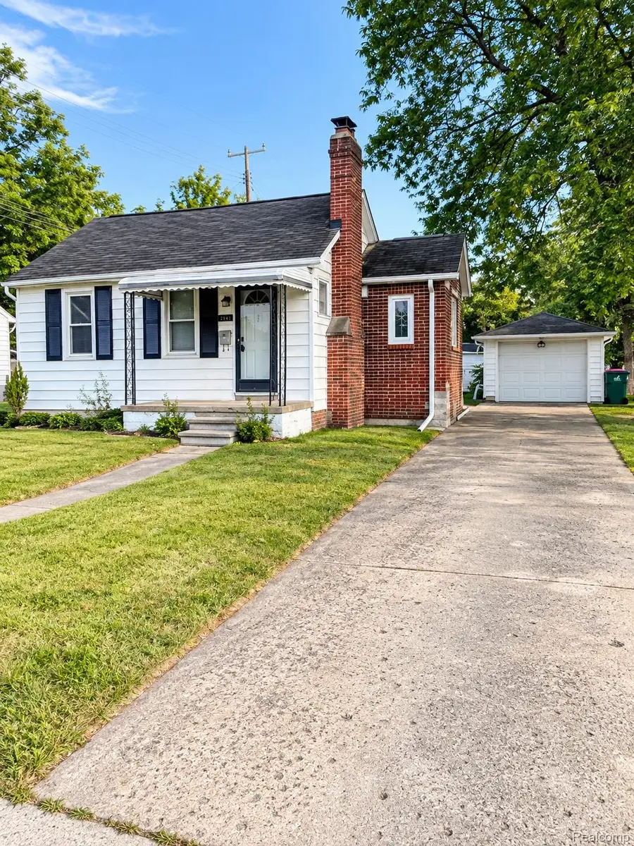 14916 Crescentwood Avenue, Eastpointe, MI 48021 - #2