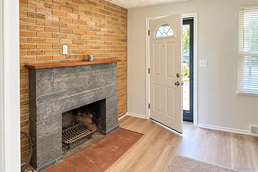 14916 Crescentwood Avenue, Eastpointe, MI 48021 - #3