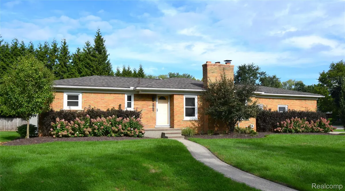 38081 E Bonkay Drive, Clinton Township, MI 48036 - #1