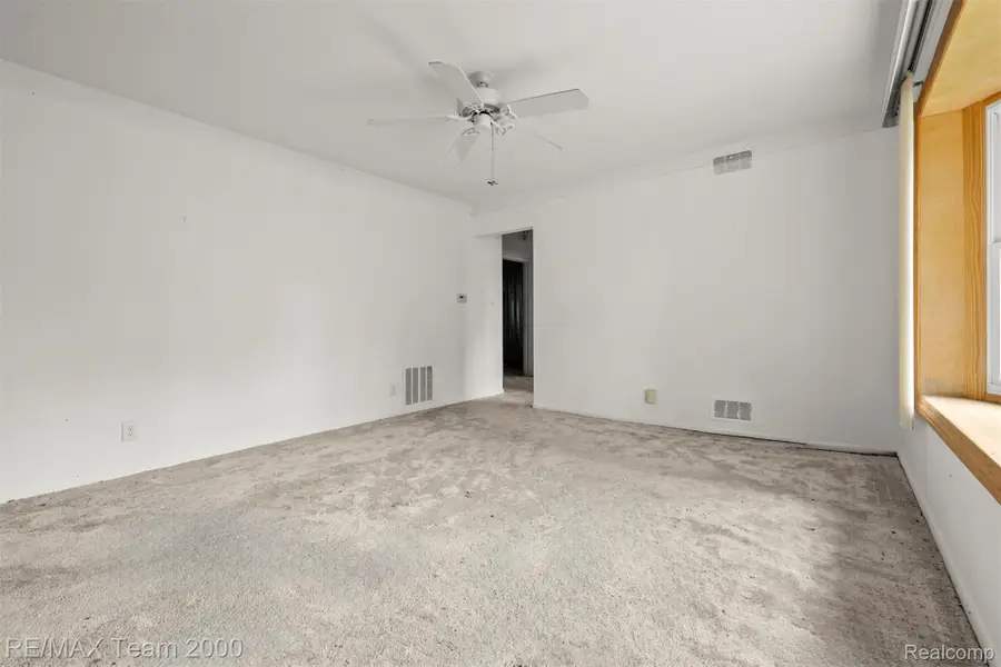 90 Lorberta Lane, Waterford, MI 48328 - #3