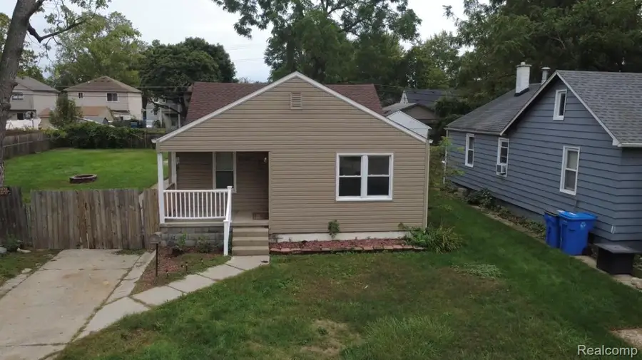 8280 Fenton Street, Dearborn Heights, MI 48127 - #2