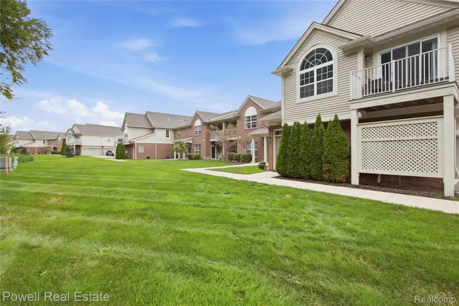 21950 Aberdeen Dr Drive #44, Macomb, MI 48042 - #3