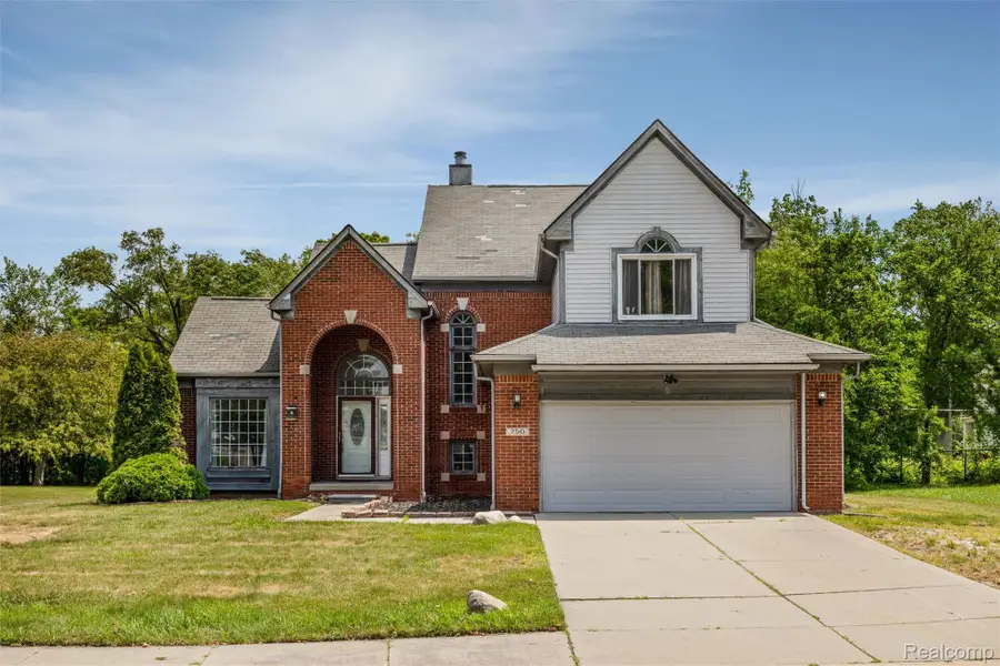 750 Clairpointe Woods Drive, Detroit, MI 48215 - #2