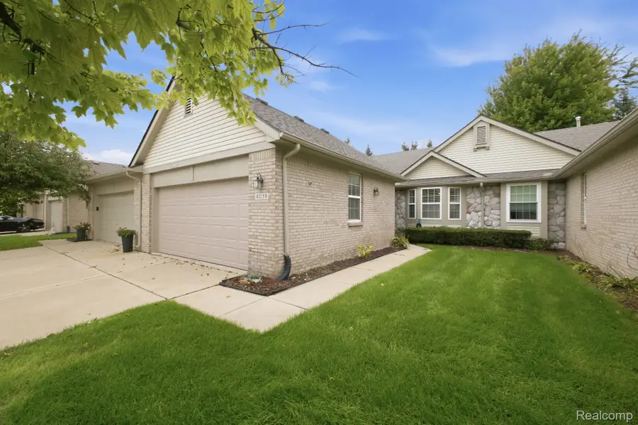 41150 Bermuda Drive, Sterling Heights, MI 48314 - #2