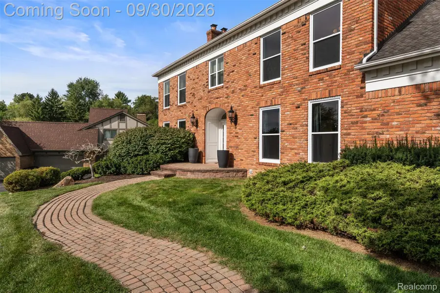 3250 Chestnut Run Drive, Bloomfield, MI 48302 - #2