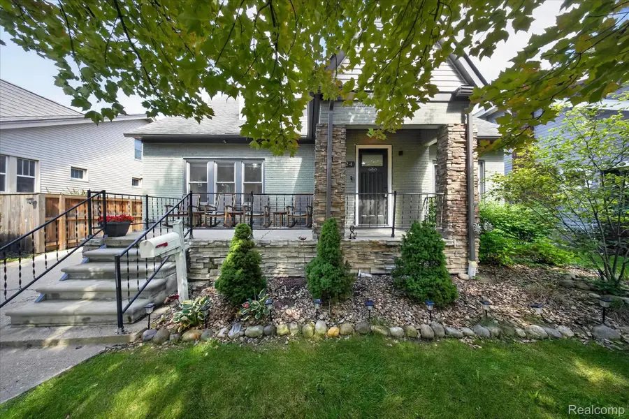 224 W Maplehurst Street, Ferndale, MI 48220 - #2