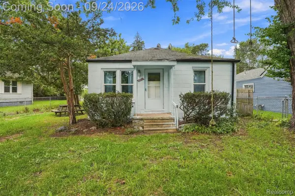 21631 Jacksonville Street, FarmingtonHills, MI 48336