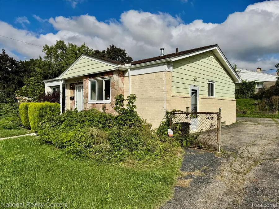 185 Gage Street, Pontiac, MI 48342 - #2