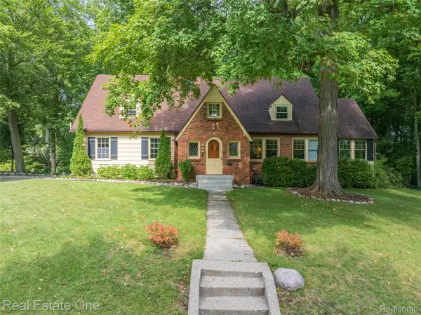 215 Hill Street, Northville, MI 48167
