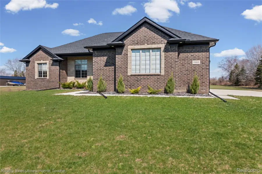 7285 Wood Pointe Drive, Almont, MI 48003 - #3