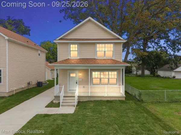 27824 Groveland Street, MadisonHeights, MI 48071