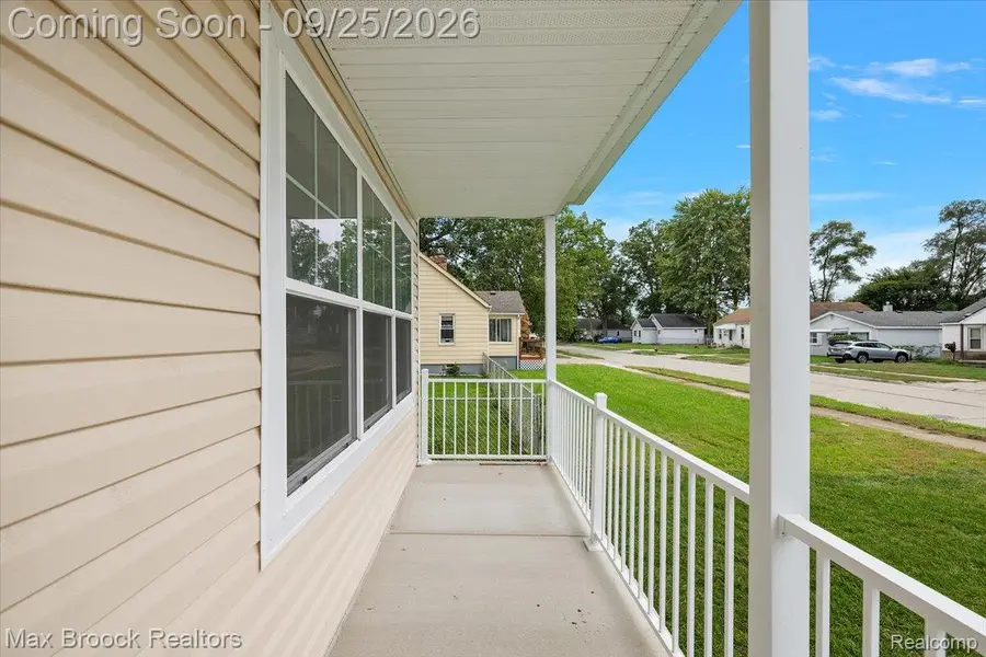 27824 Groveland Street, Madison Heights, MI 48071 - #3