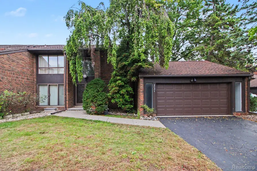 3031 Lindenwood Drive, Dearborn, MI 48120 - #2