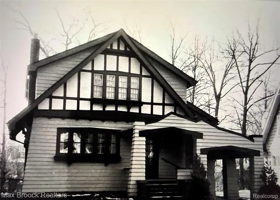 37 Hanover Road, Pleasant Ridge, MI 48069 - #2
