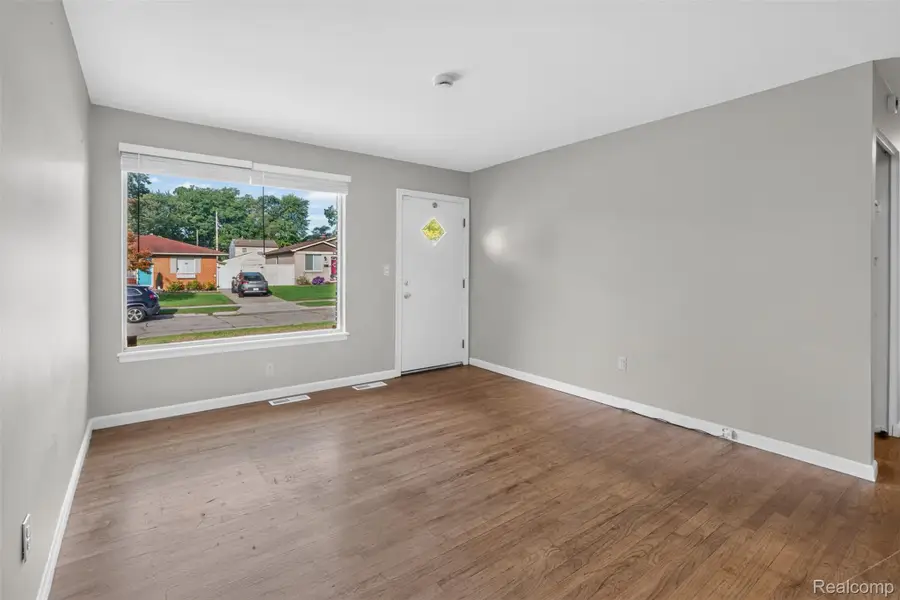 27754 Townley Avenue, Madison Heights, MI 48071 - #3