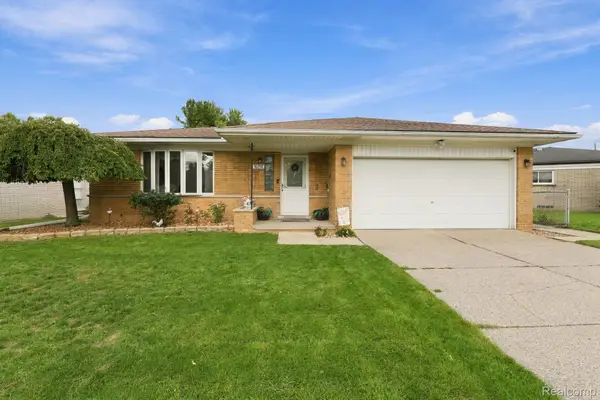 30238 Newport Drive, Warren, MI 48088
