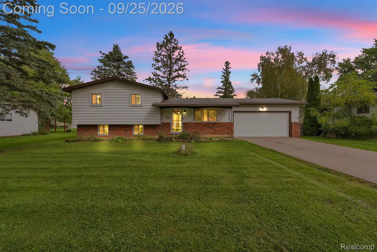 6155 E Maple Avenue, Burton, MI 48439 - #1