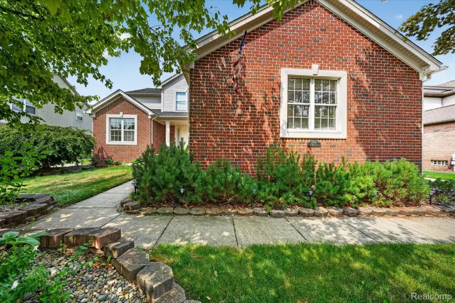 2738 Long Meadow Lane, Rochester Hills, MI 48307 - #2