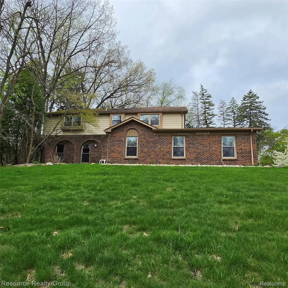 30129 Deer Run, Farmington Hills, MI 48331 - #1