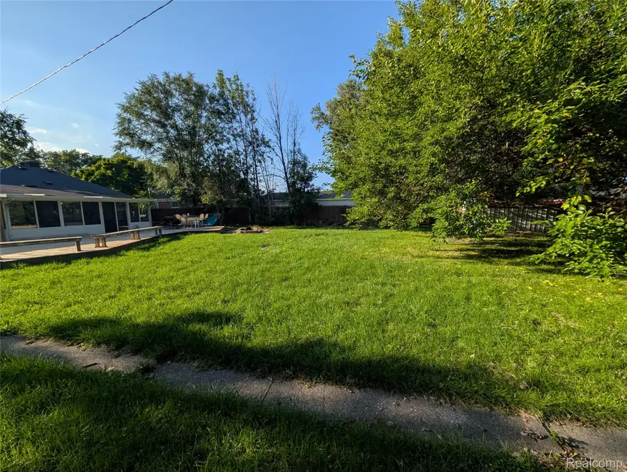 28212 Shock Street, Saint Clair Shores, MI 48081 - #3