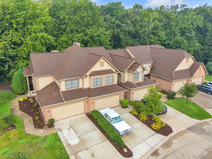 5353 Royal Vale Lane, Dearborn, MI 48126 - #2