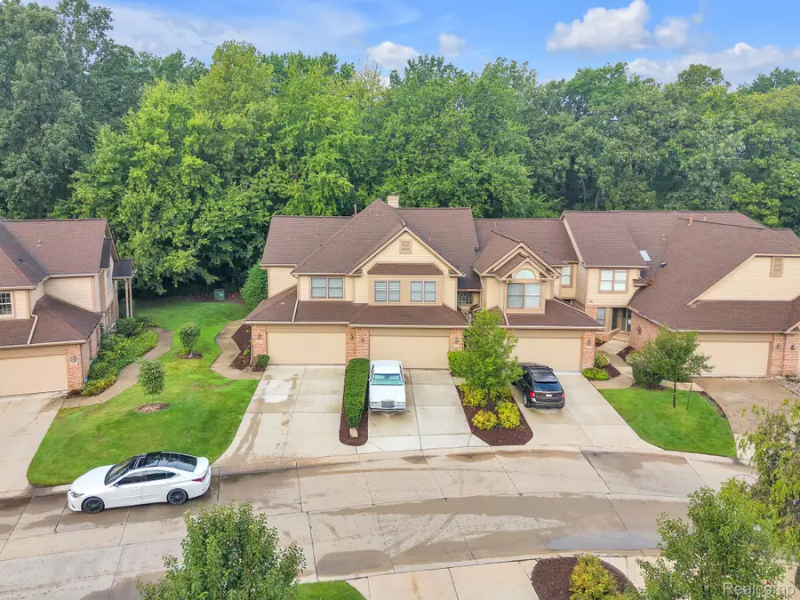 5353 Royal Vale Lane, Dearborn, MI 48126 - #3