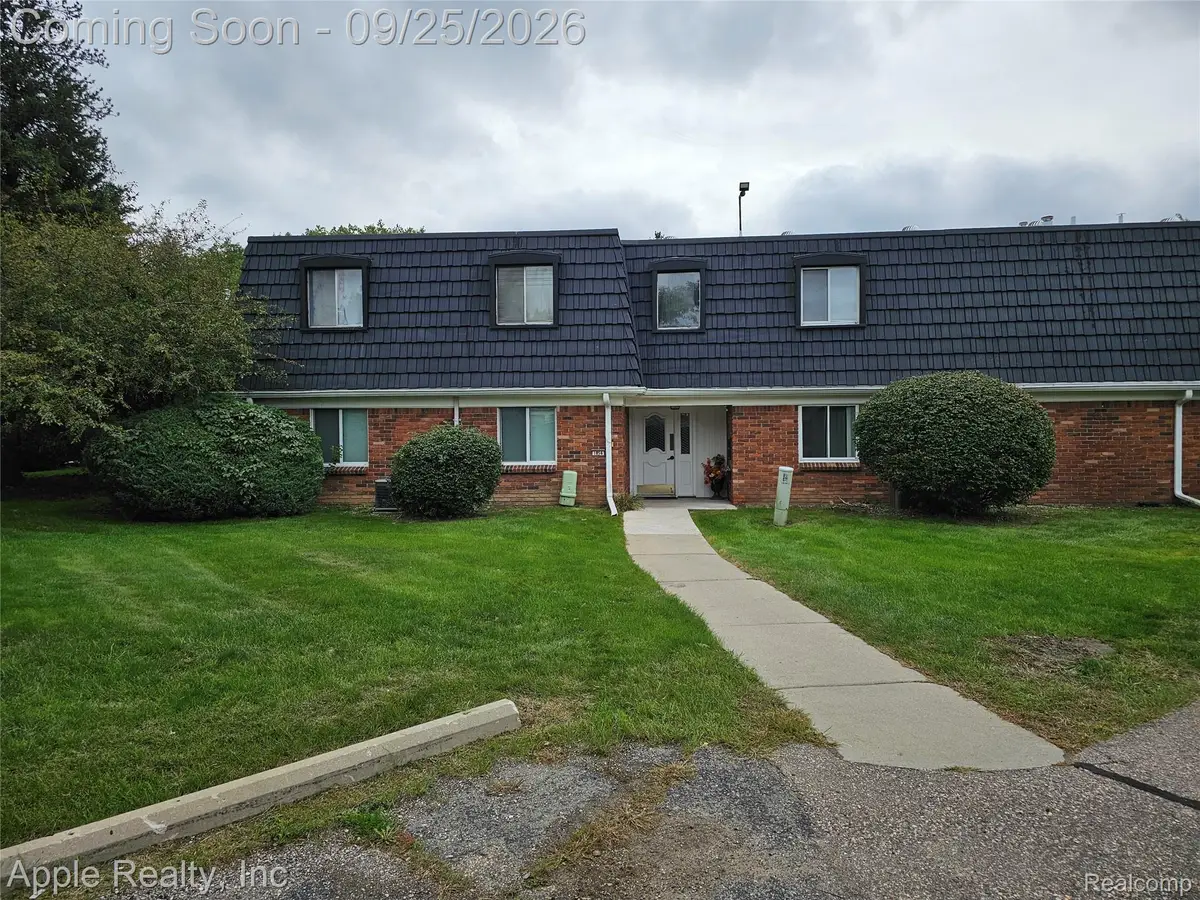 1856 Colonial Village Way #4, Waterford, MI 48328 - #1